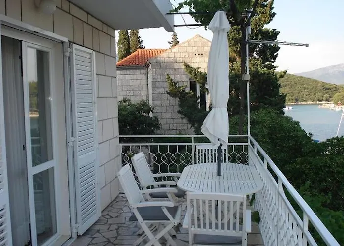 Apartments Luka
