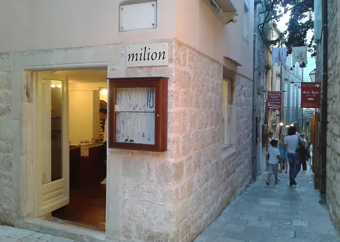 Apartments Milion